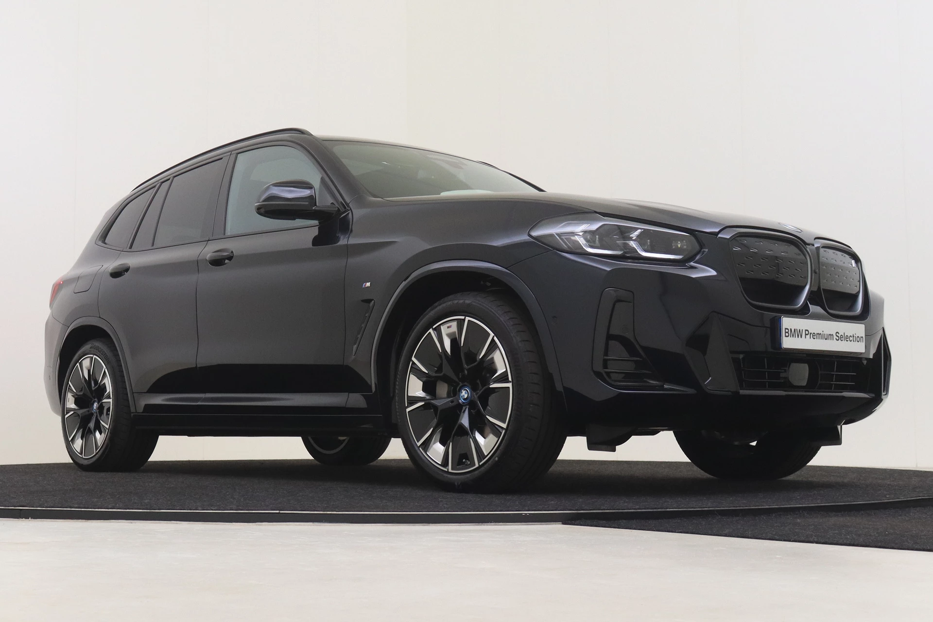 Hoofdafbeelding BMW iX3