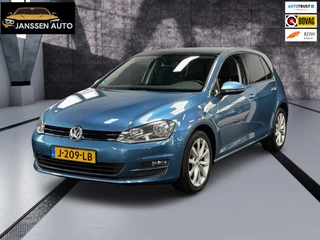 Volkswagen Golf 1.2 TSI | Panoramadak | Stoelverwarming | Climate | 17" | PDC + Inparkeren | Riem Vervangen