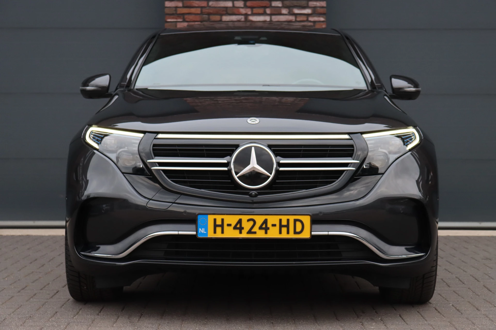 Hoofdafbeelding Mercedes-Benz EQC