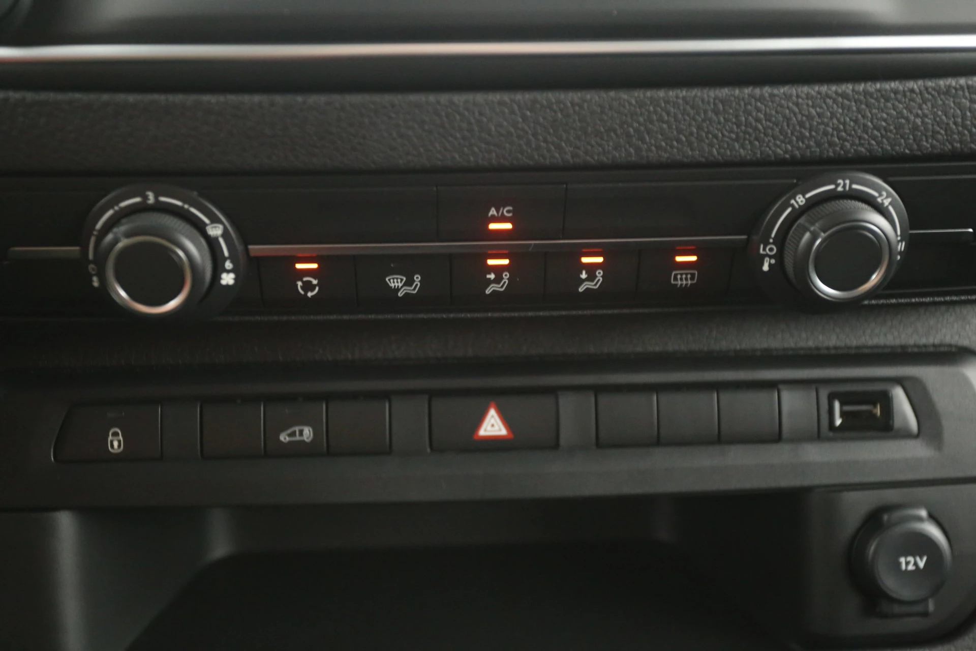 Hoofdafbeelding Peugeot e-Expert