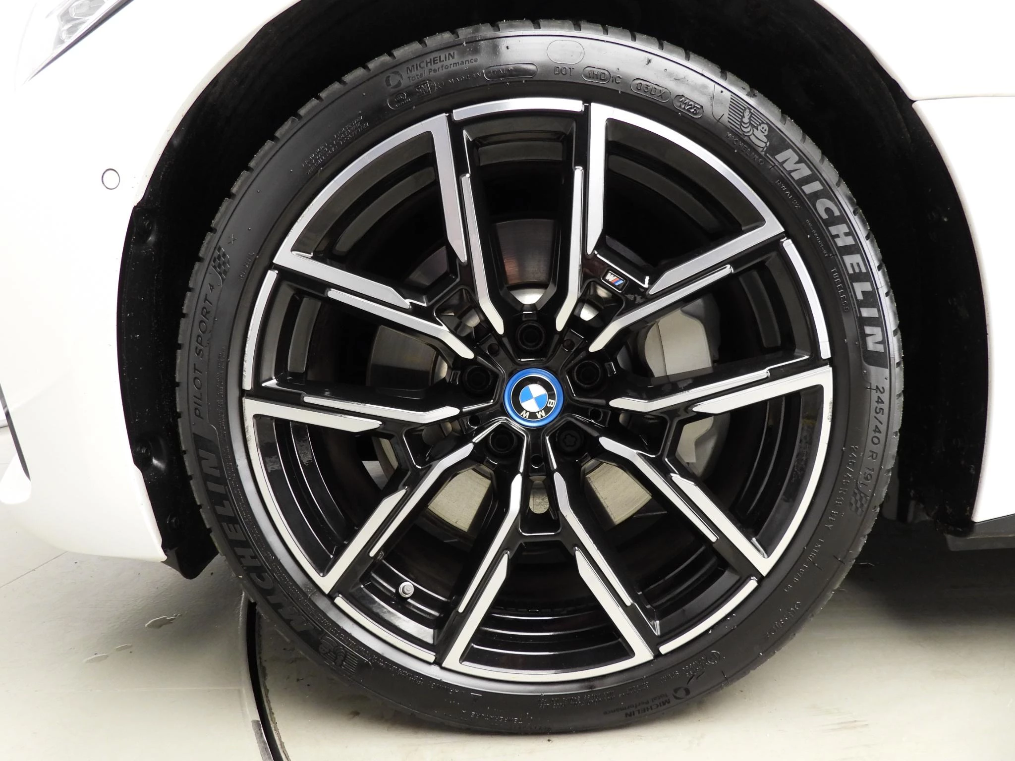 Hoofdafbeelding BMW i4