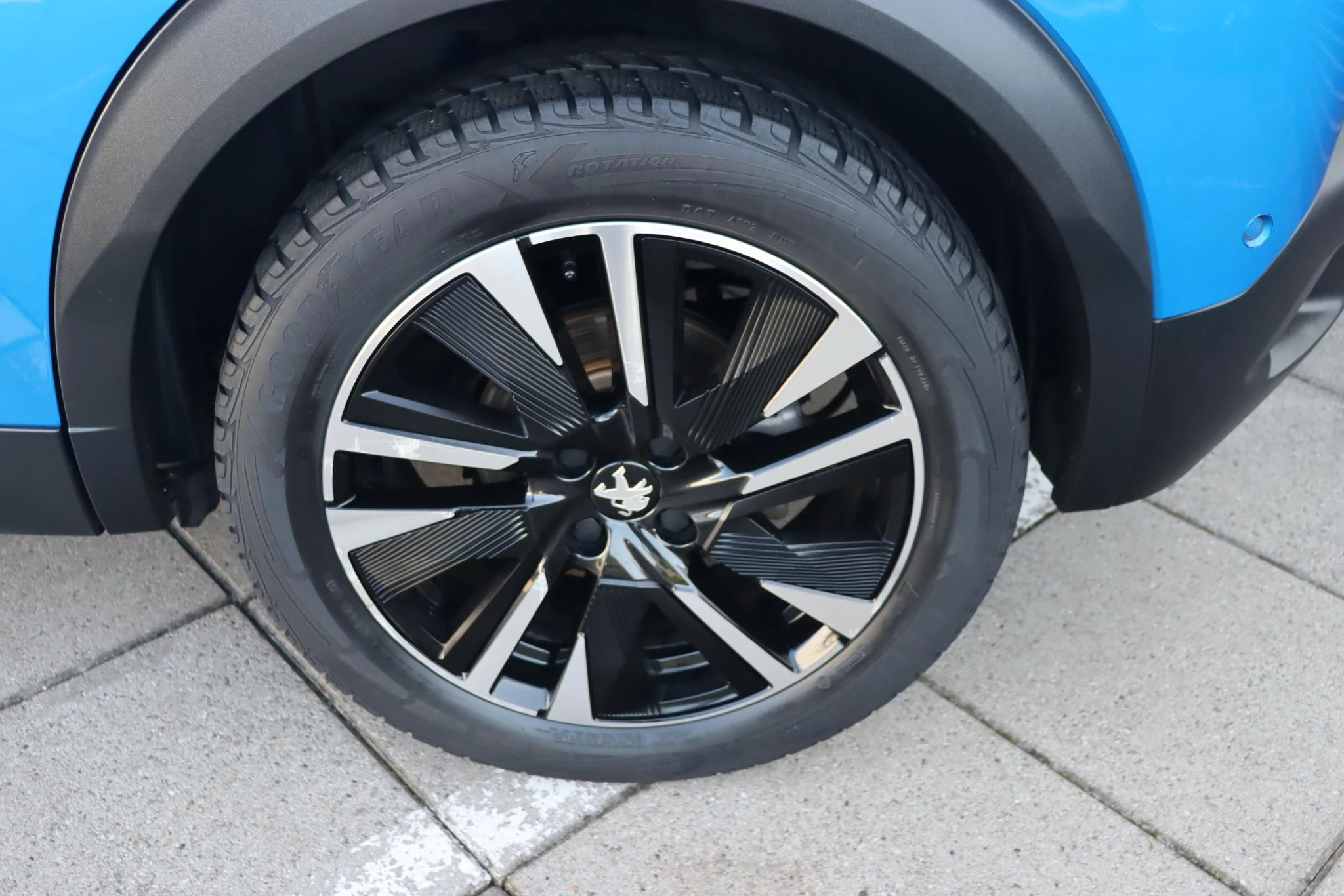 Hoofdafbeelding Peugeot e-2008