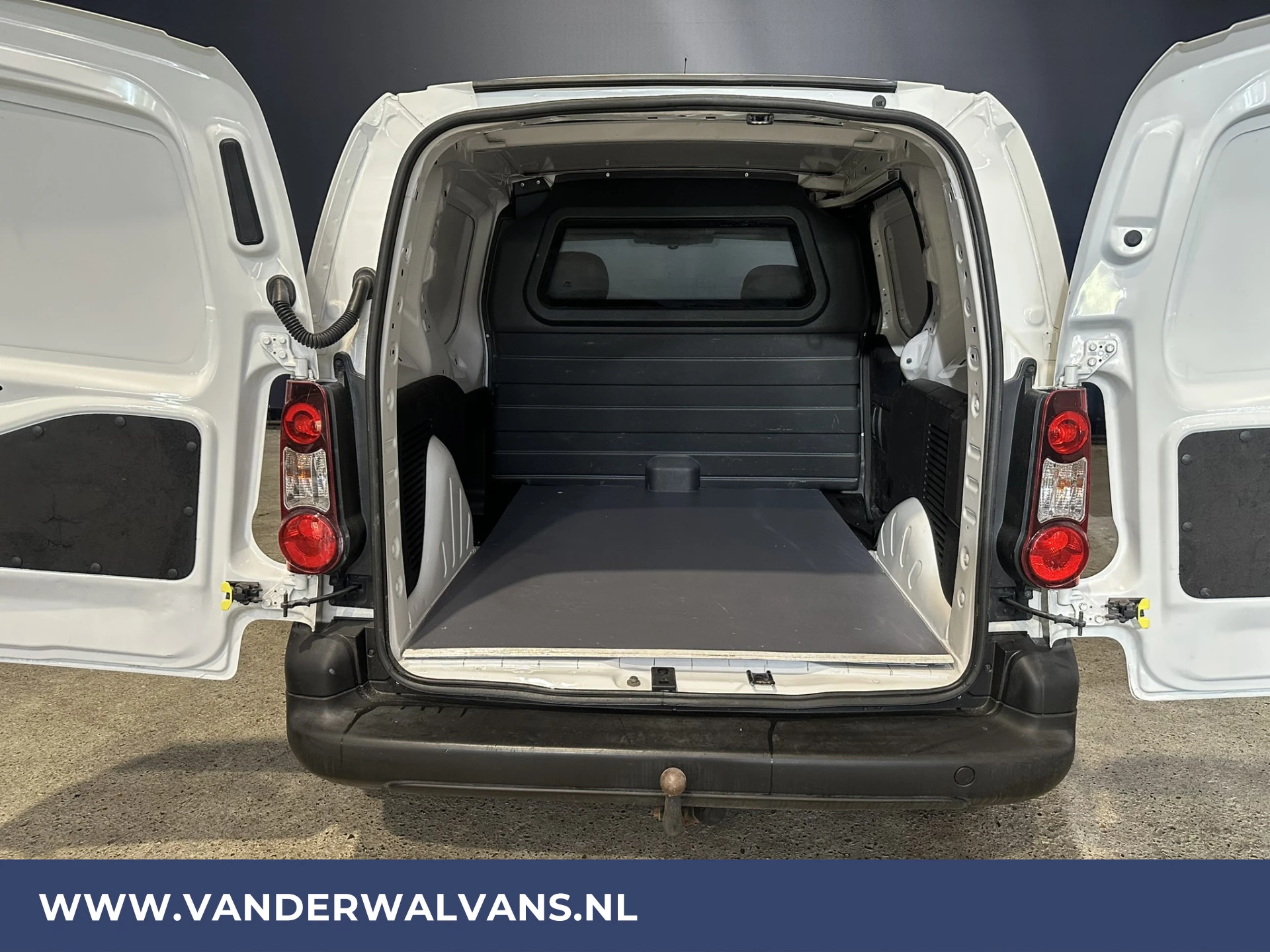 Hoofdafbeelding Peugeot Partner