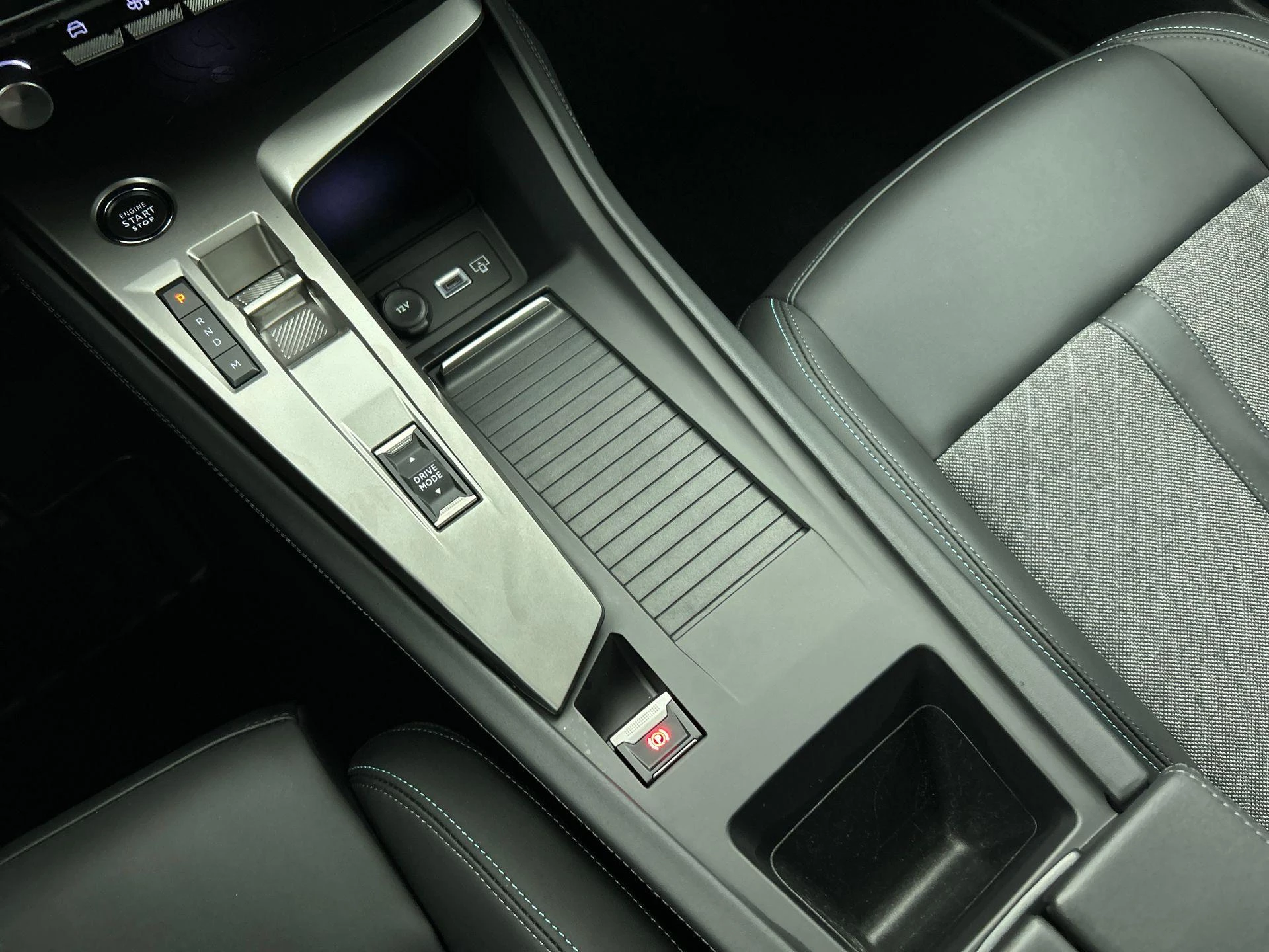 Hoofdafbeelding Peugeot 408