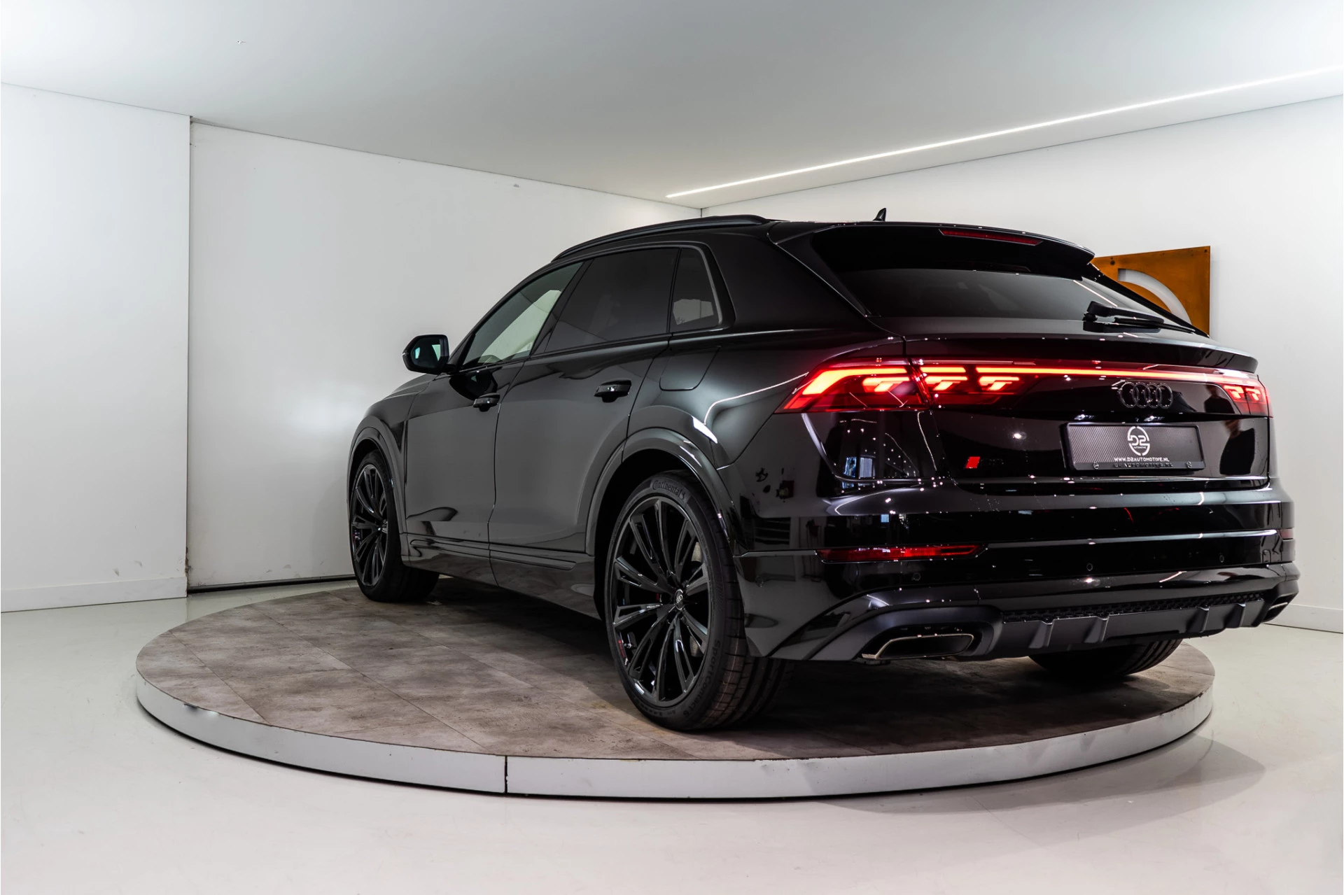 Hoofdafbeelding Audi Q8