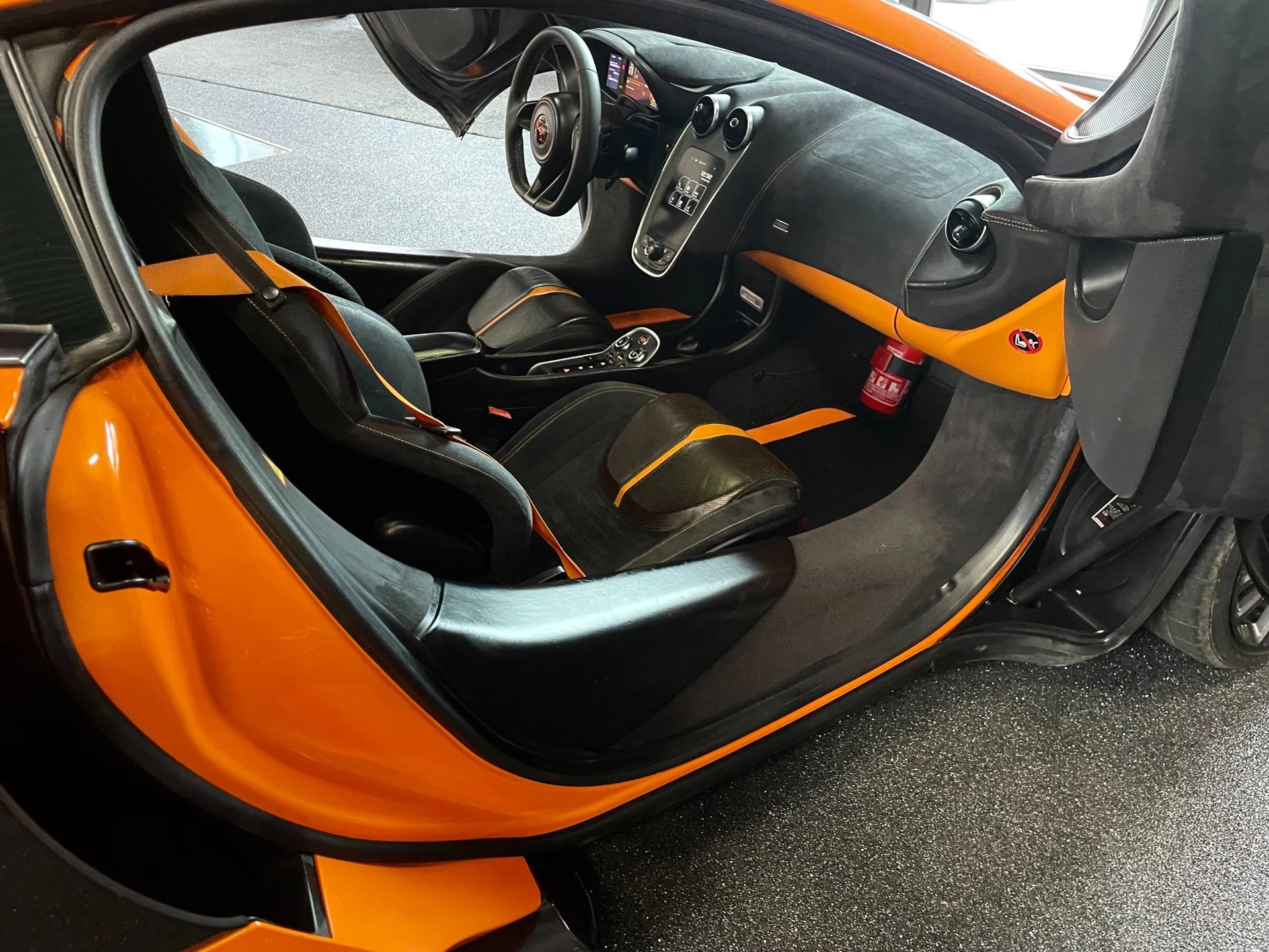 Hoofdafbeelding McLaren 570S