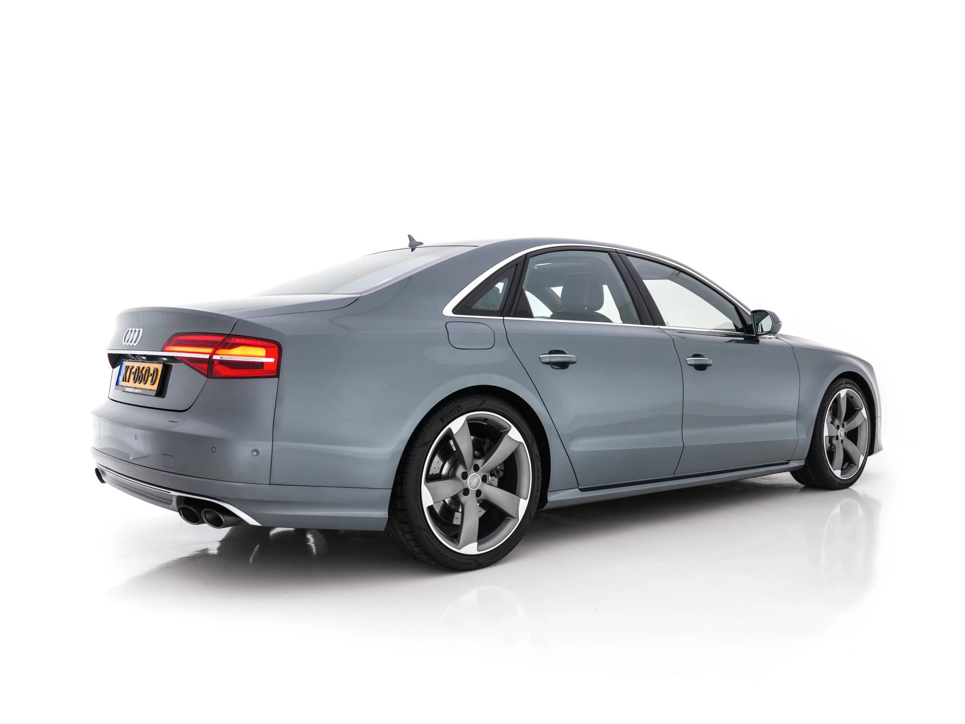 Hoofdafbeelding Audi S8