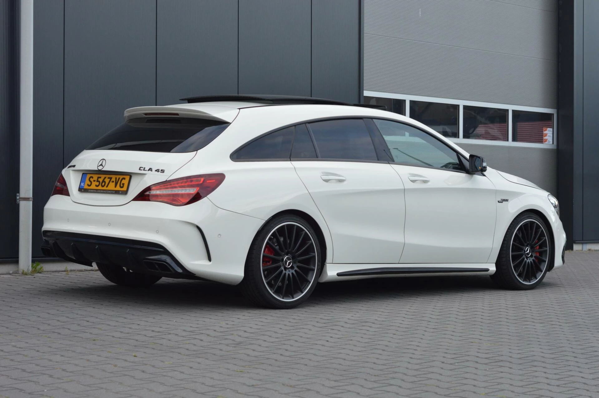 Hoofdafbeelding Mercedes-Benz CLA