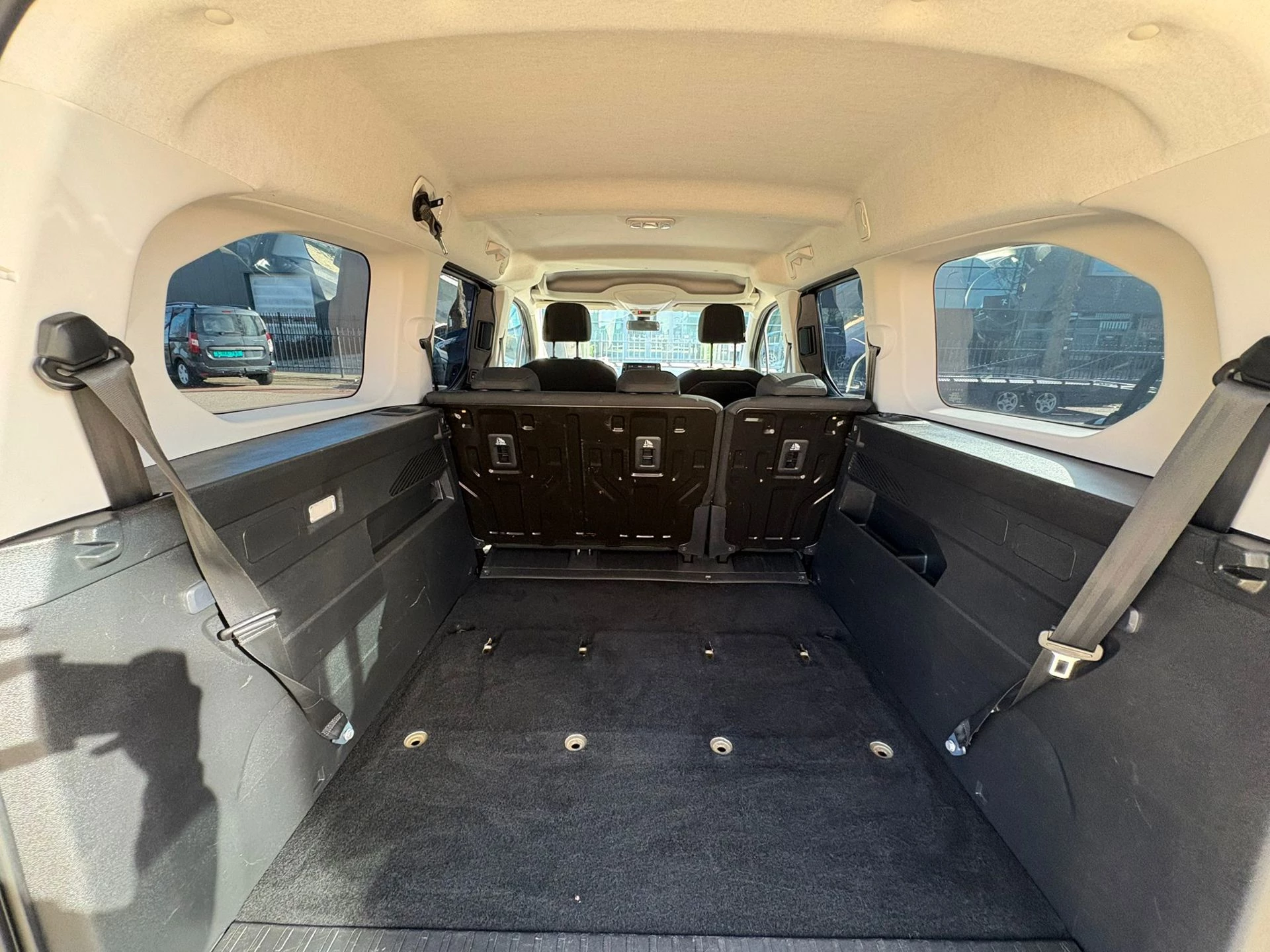 Hoofdafbeelding Peugeot Rifter