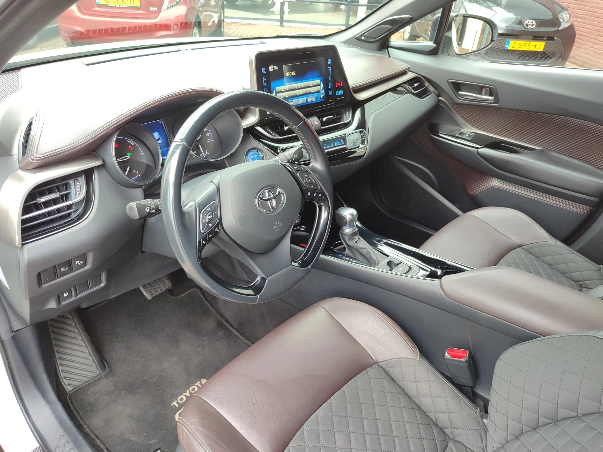 Hoofdafbeelding Toyota C-HR