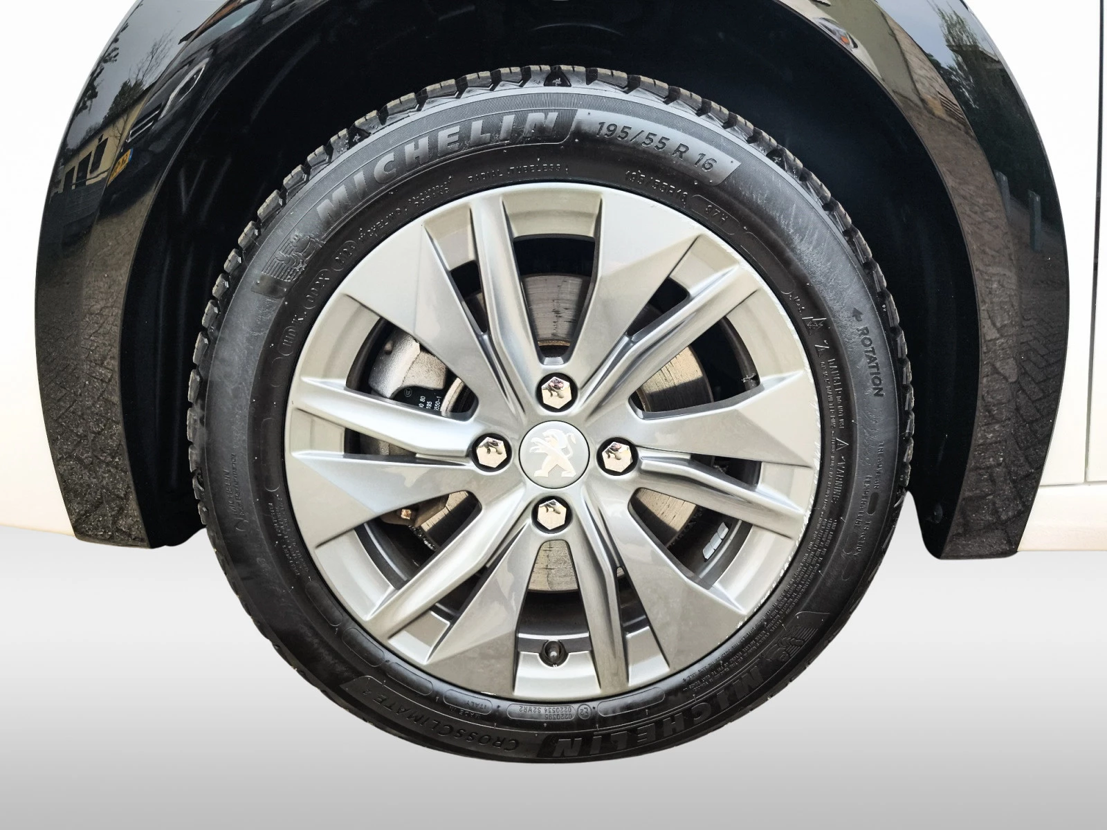 Hoofdafbeelding Peugeot e-208