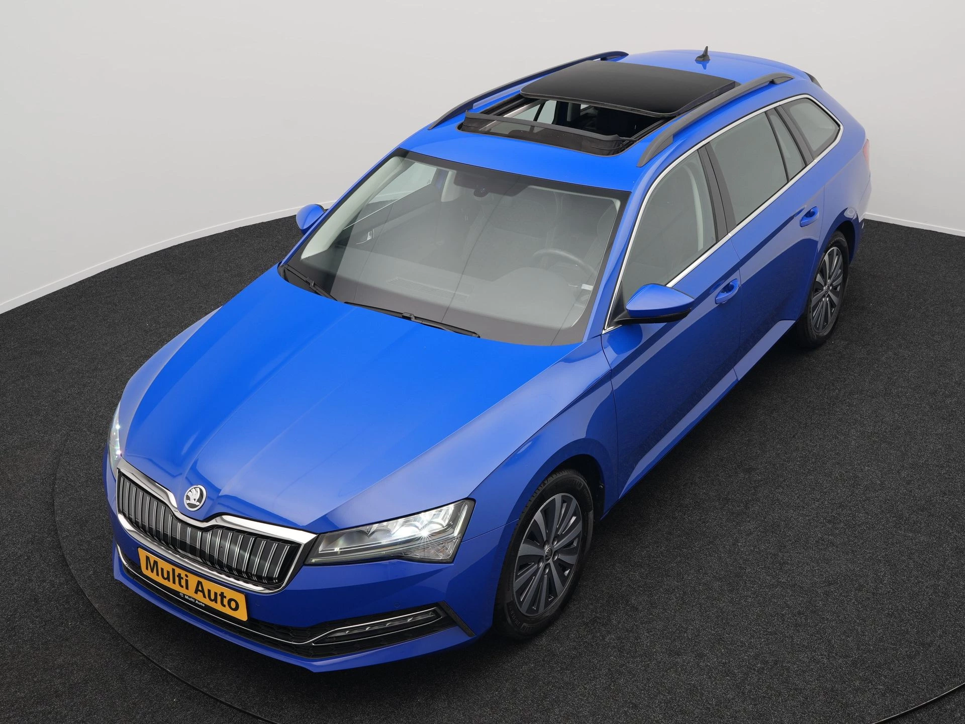 Hoofdafbeelding Škoda Superb