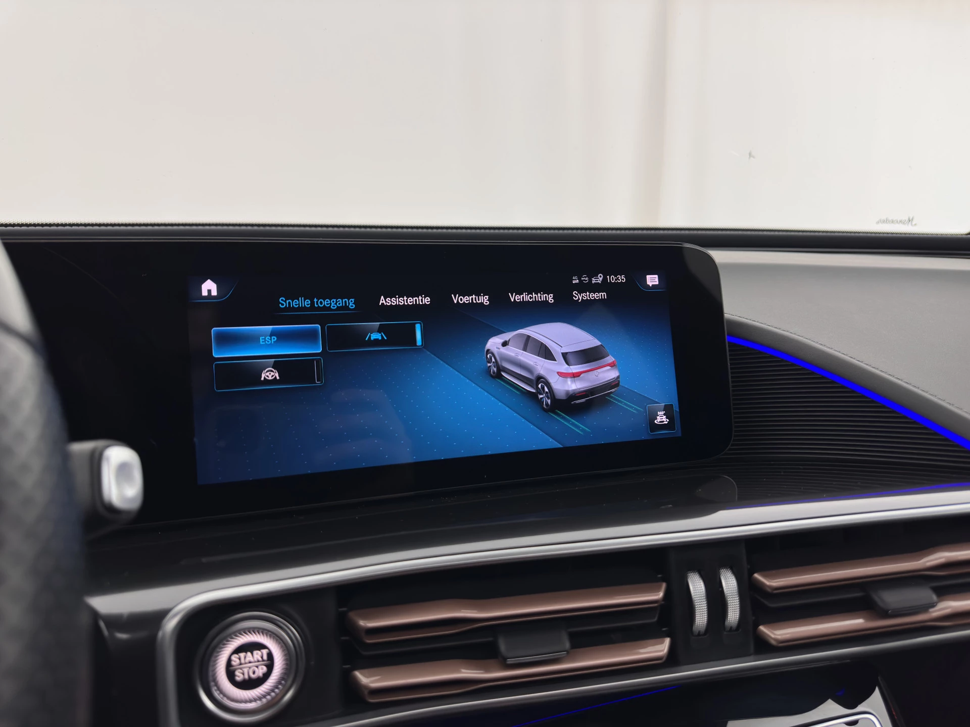 Hoofdafbeelding Mercedes-Benz EQC