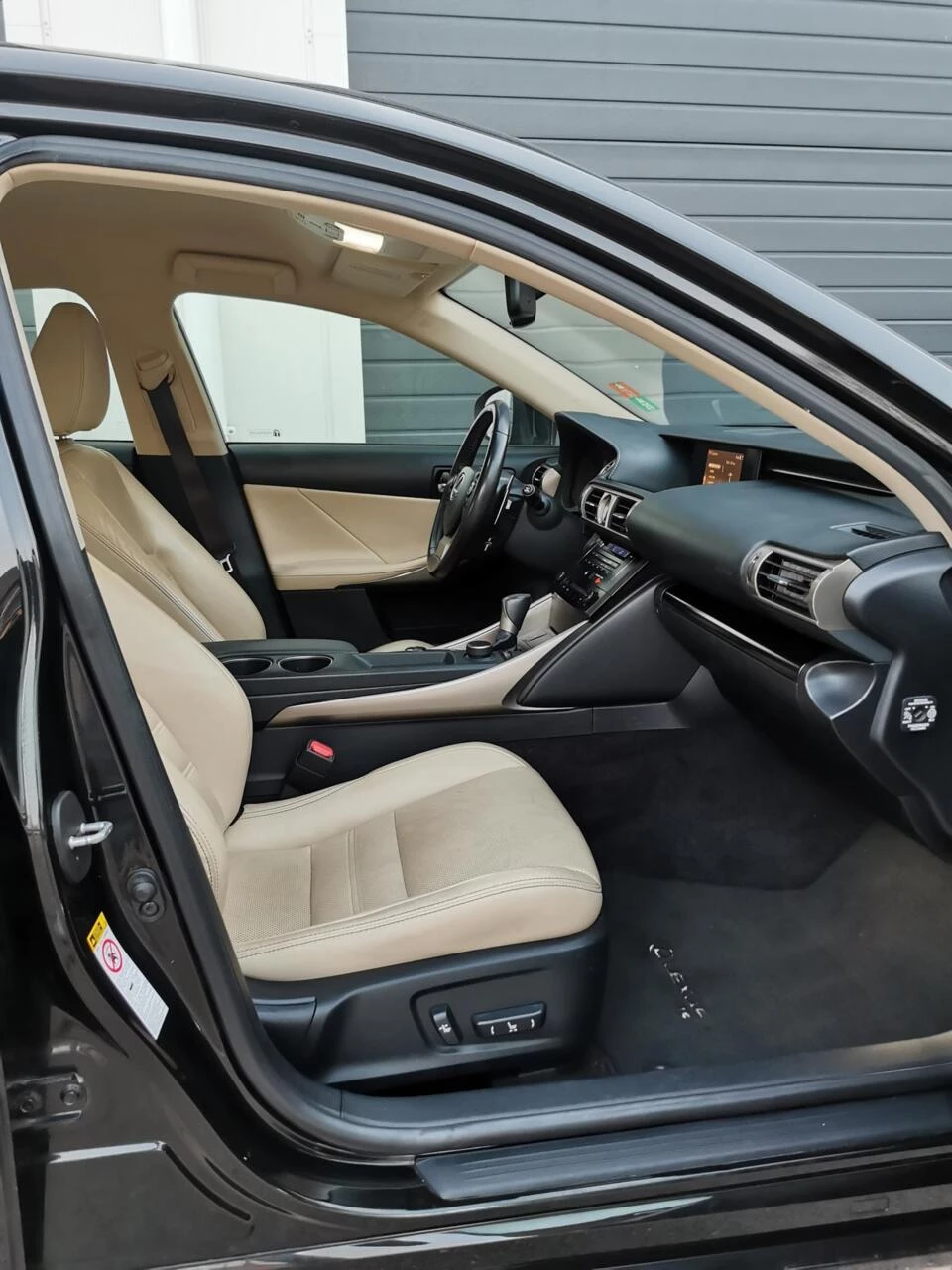 Hoofdafbeelding Lexus IS