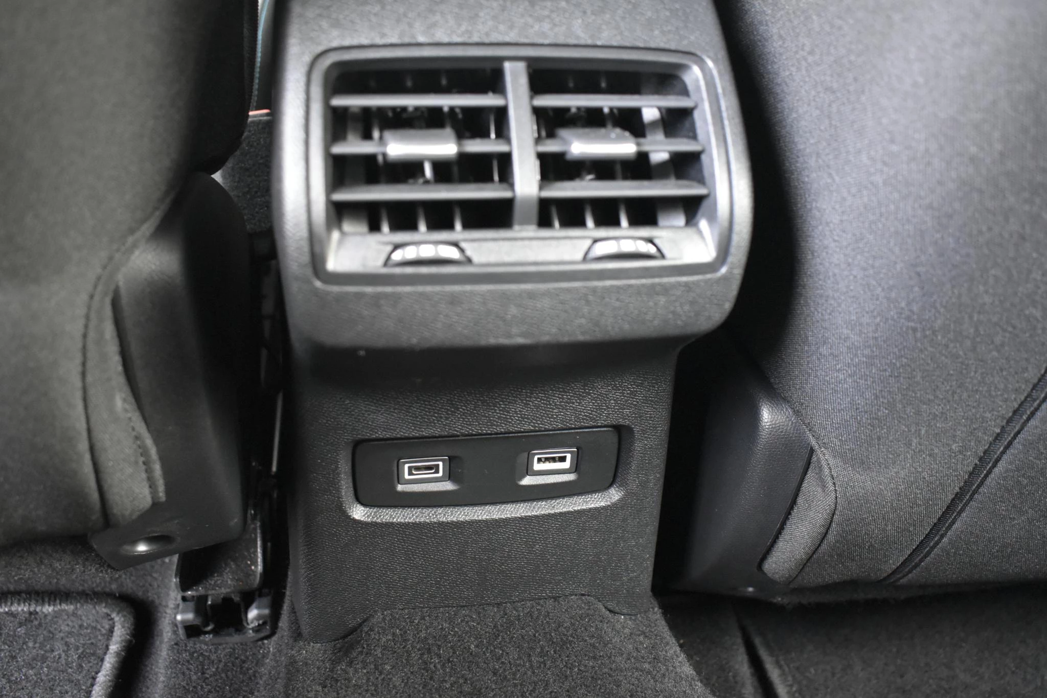 Hoofdafbeelding Citroën ë-C4