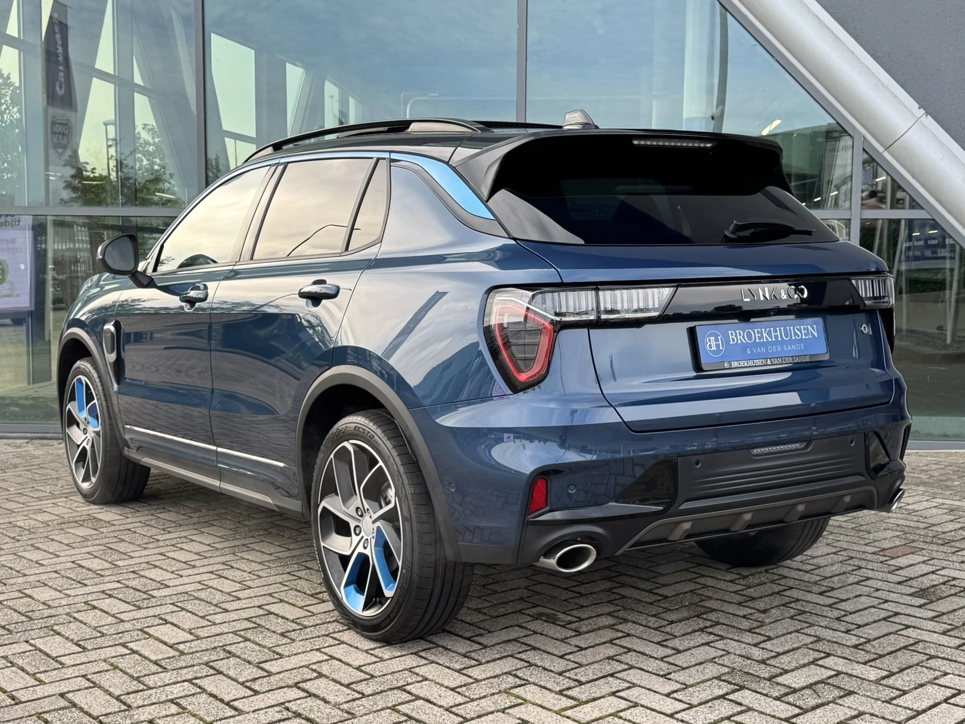 Hoofdafbeelding Lynk & Co 01