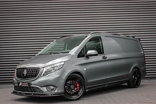 Hoofdafbeelding Mercedes-Benz Vito Mercedes-Benz Vito 215PK JB- EDITION FULL BLACK / AMG / SPOILER / VERLAGINGSVEREN / NAVIGATIE / CLIMATE CONTROL / TREKHAAK / CRUIS