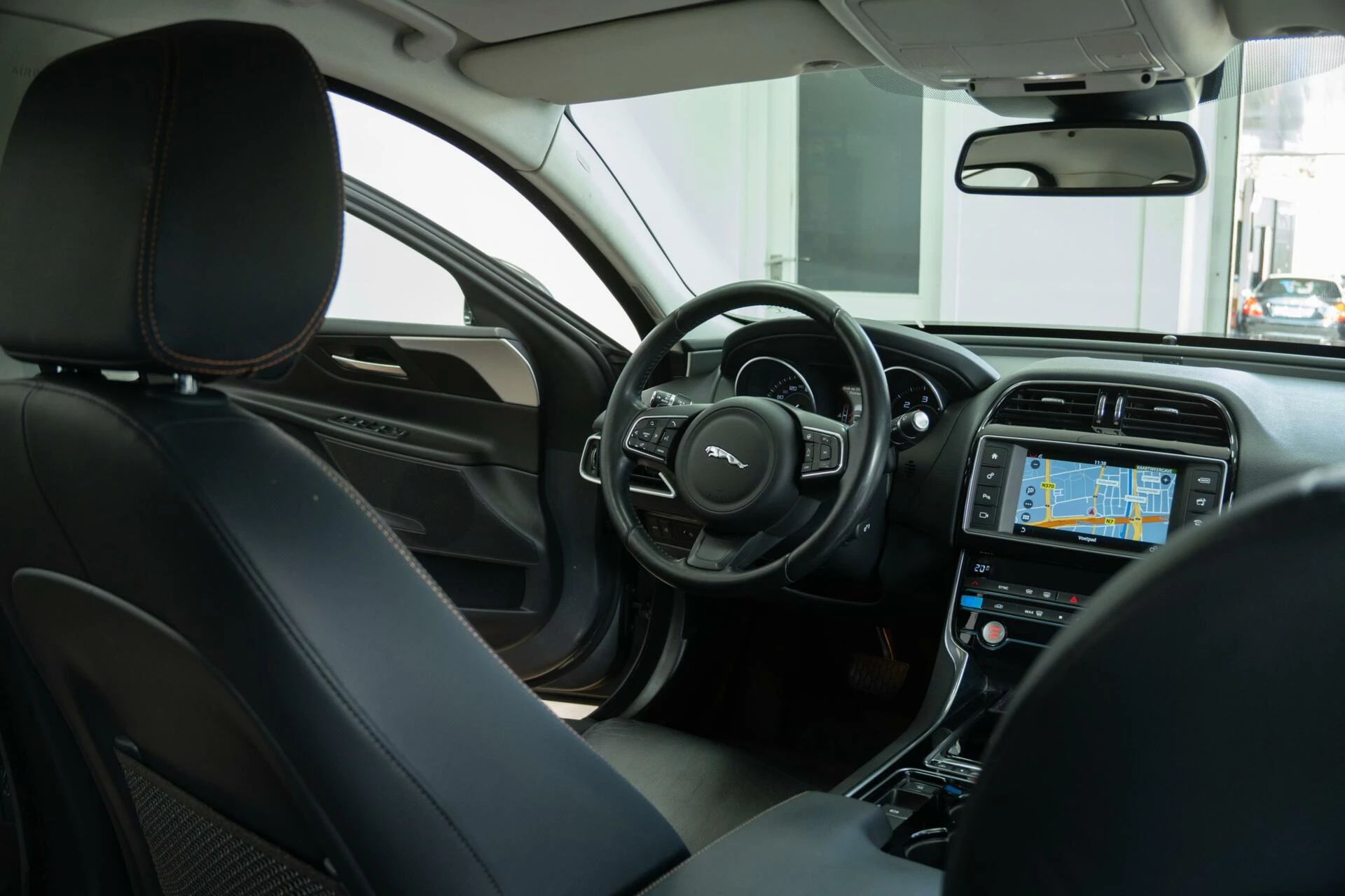 Hoofdafbeelding Jaguar XE