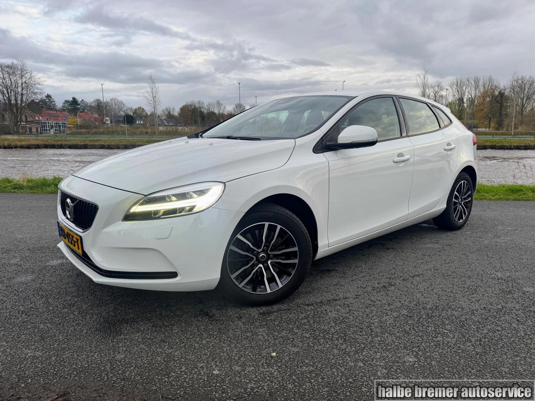 Hoofdafbeelding Volvo V40
