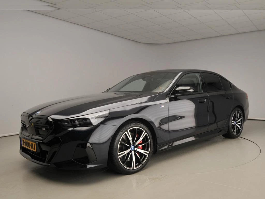 Hoofdafbeelding BMW i5
