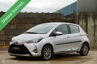 Toyota Yaris 1.5 Hybrid EXECUTIVE, 2018, Leer, Airco