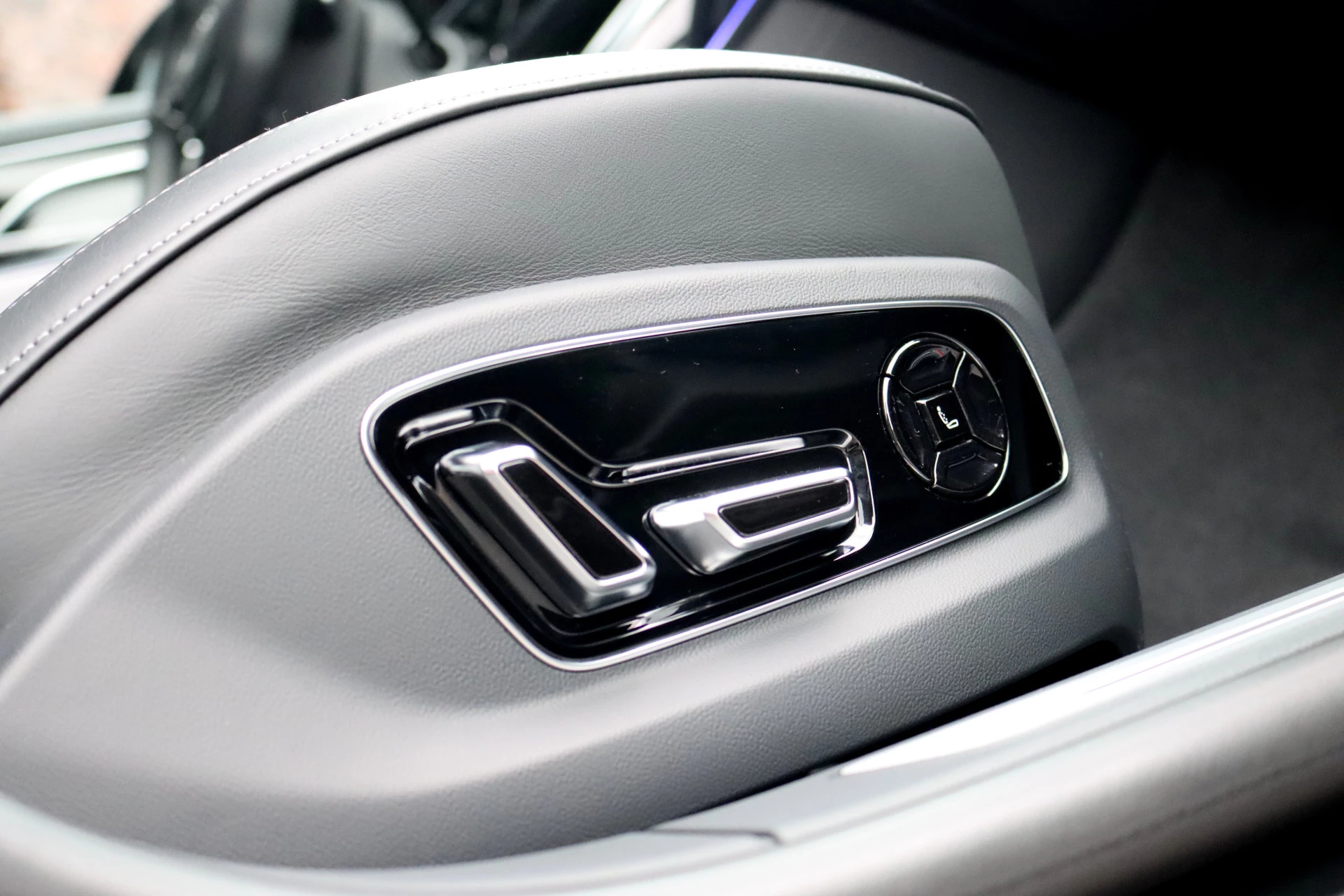 Hoofdafbeelding Audi A8