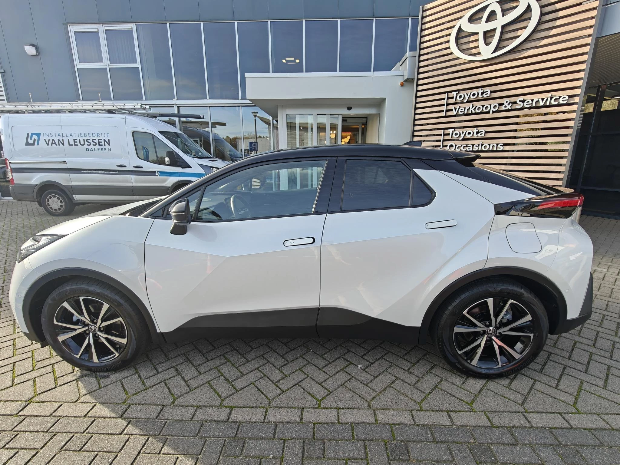 Hoofdafbeelding Toyota C-HR