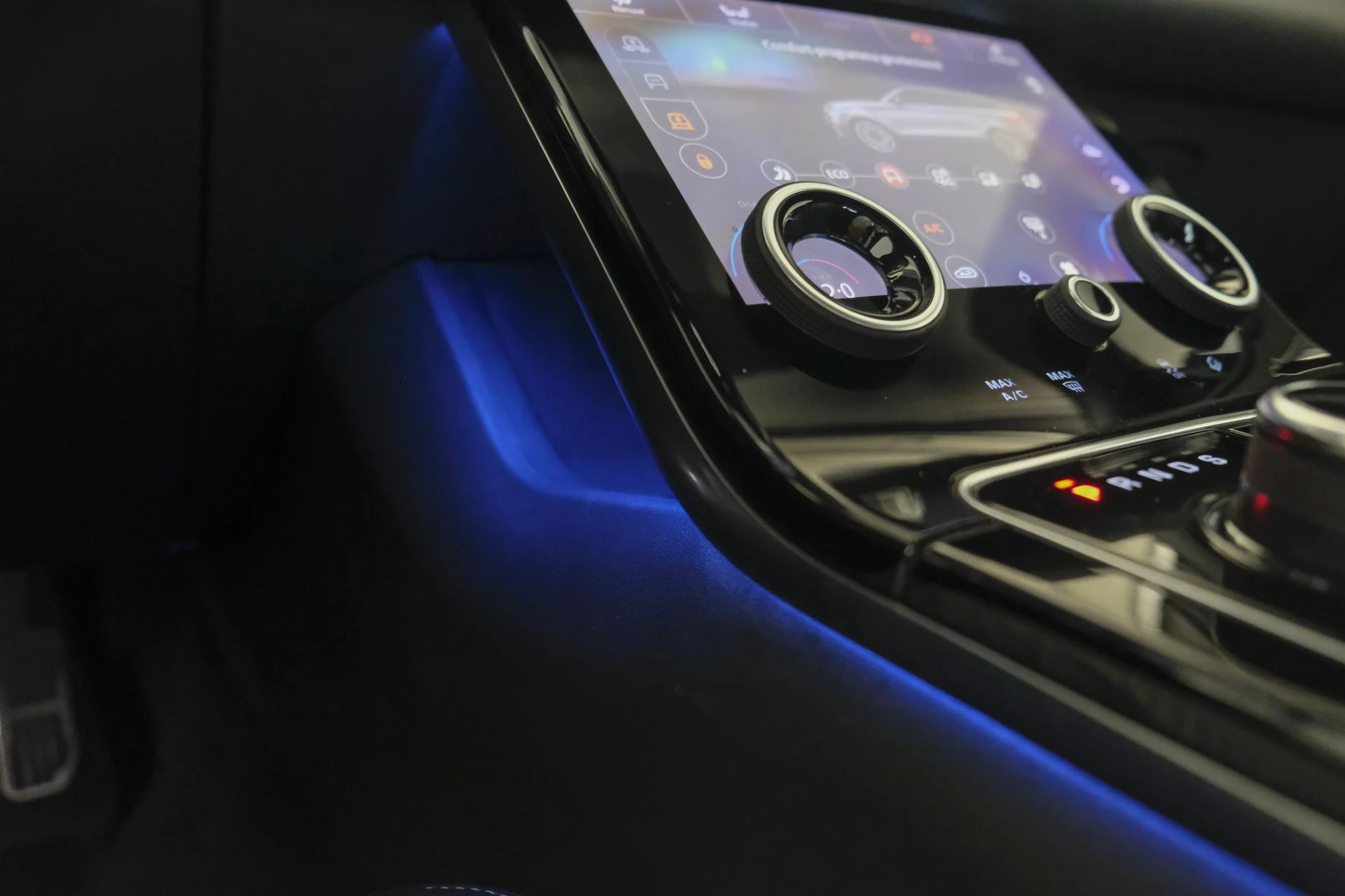Hoofdafbeelding Land Rover Range Rover Velar