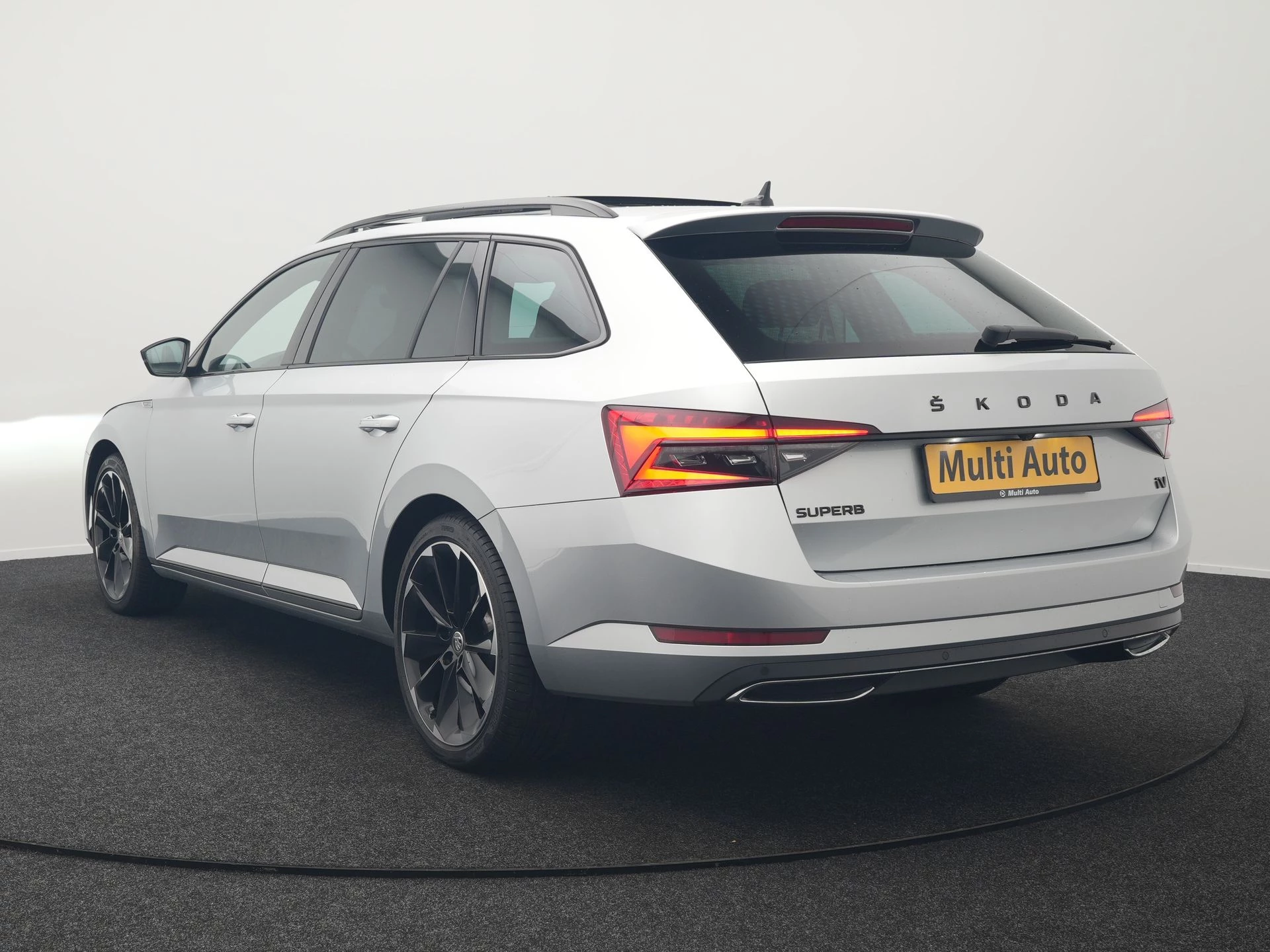 Hoofdafbeelding Škoda Superb