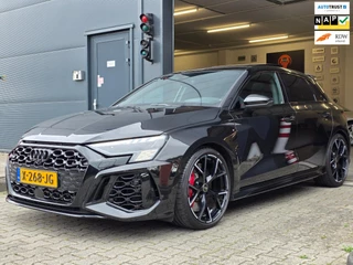 Hoofdafbeelding Audi A3 Audi A3 Sportback 2.5 TFSI RS3 / Pano / B&O / Matrix LED / Dealer onderhouden / Full options / HUD / RS Zetels / GPS Track & Trace