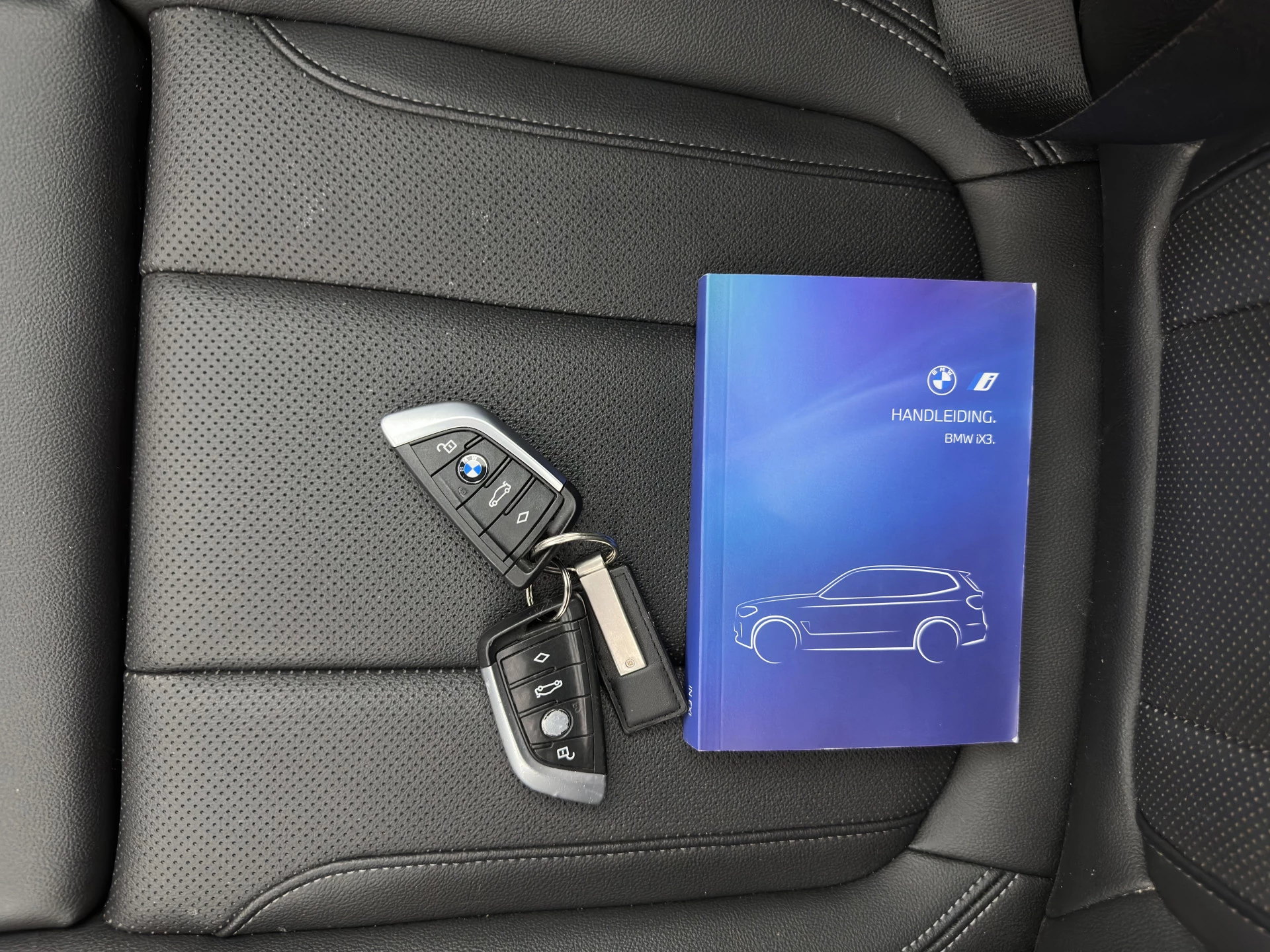 Hoofdafbeelding BMW iX3