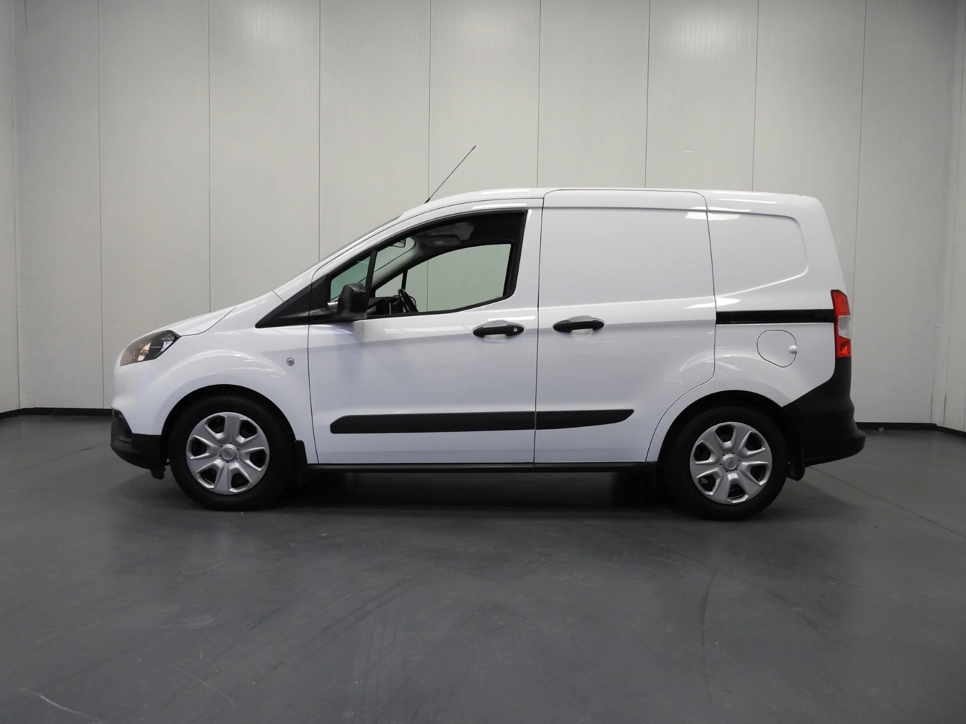 Hoofdafbeelding Ford Transit Courier