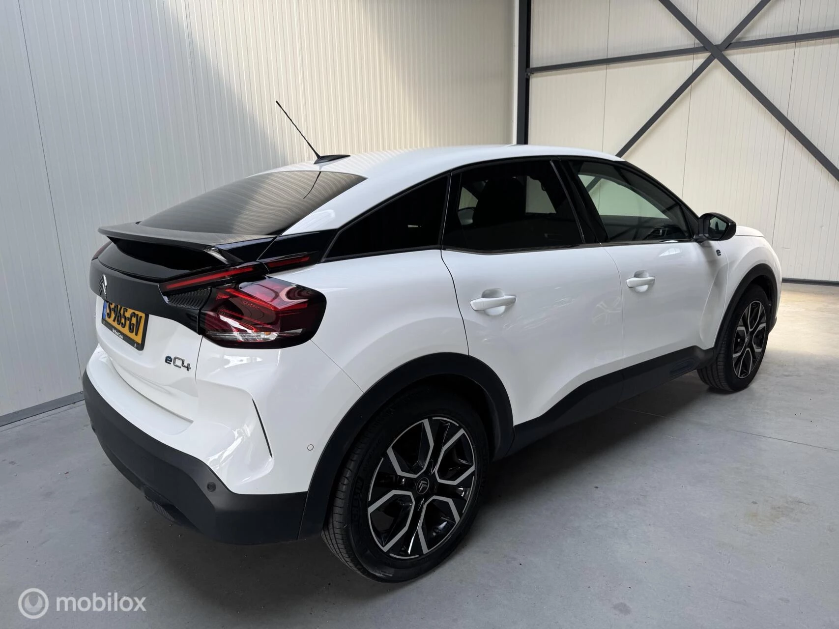 Hoofdafbeelding Citroën ë-C4
