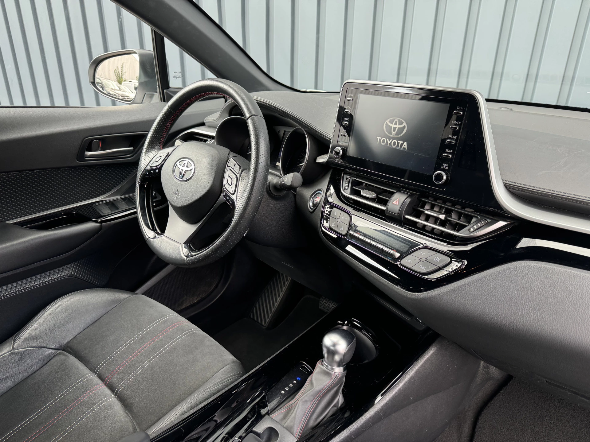 Hoofdafbeelding Toyota C-HR