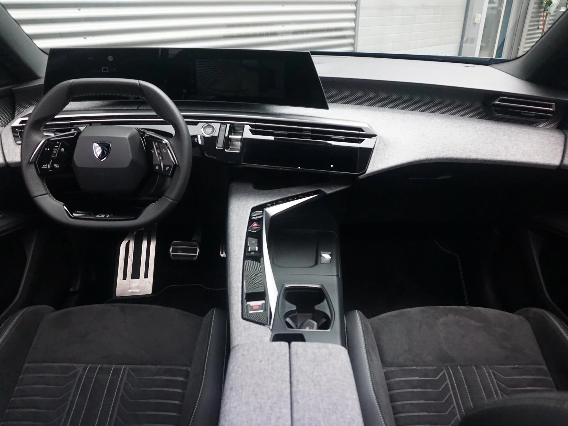Hoofdafbeelding Peugeot e-3008