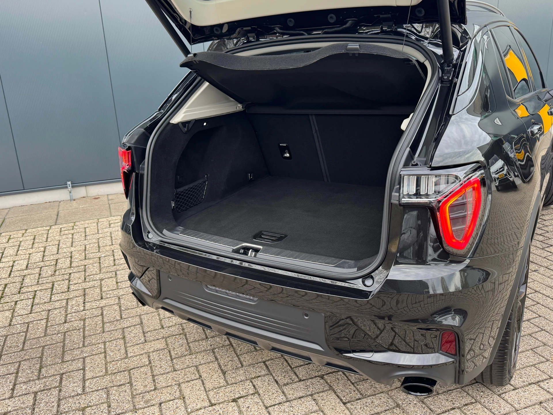 Hoofdafbeelding Lynk & Co 01