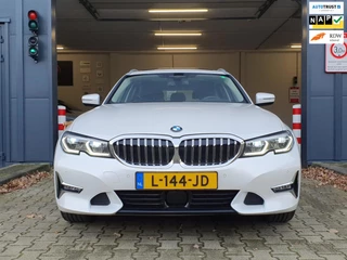BMW 3-serie Touring 330e High Executive / PANO / ELEKTR. TREKH. / LASER / KEYLESS / HEAD-UP / ACC / HARM-KARD.!