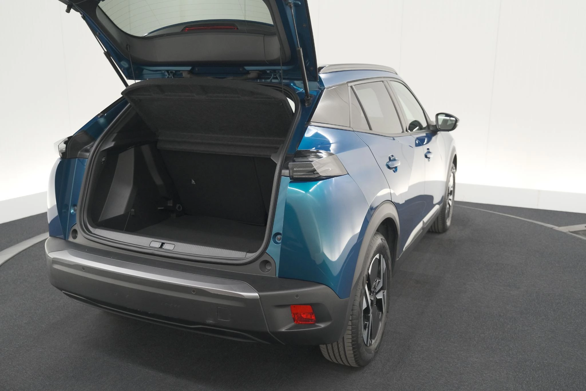 Hoofdafbeelding Peugeot e-2008