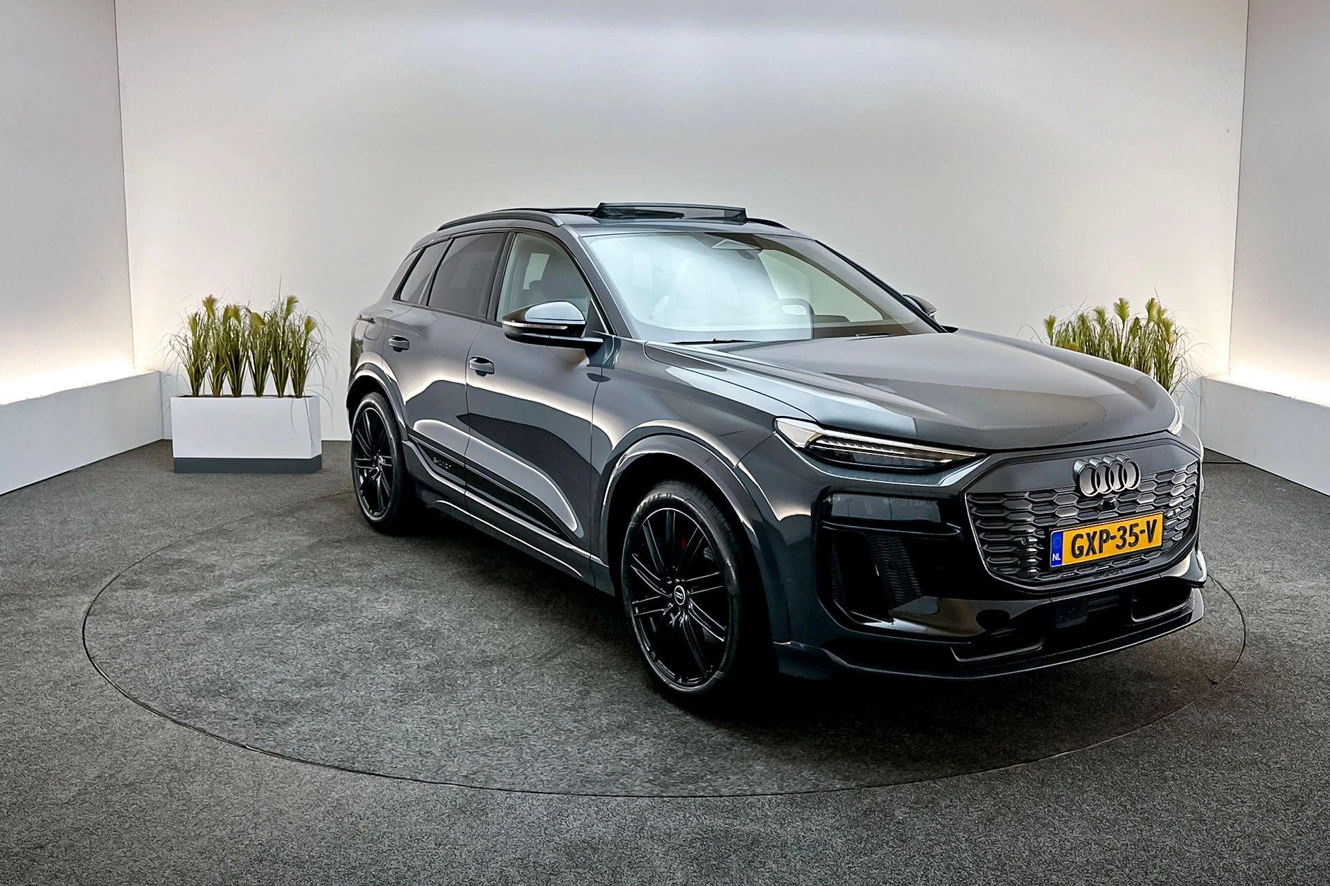 Hoofdafbeelding Audi Q6 e-tron