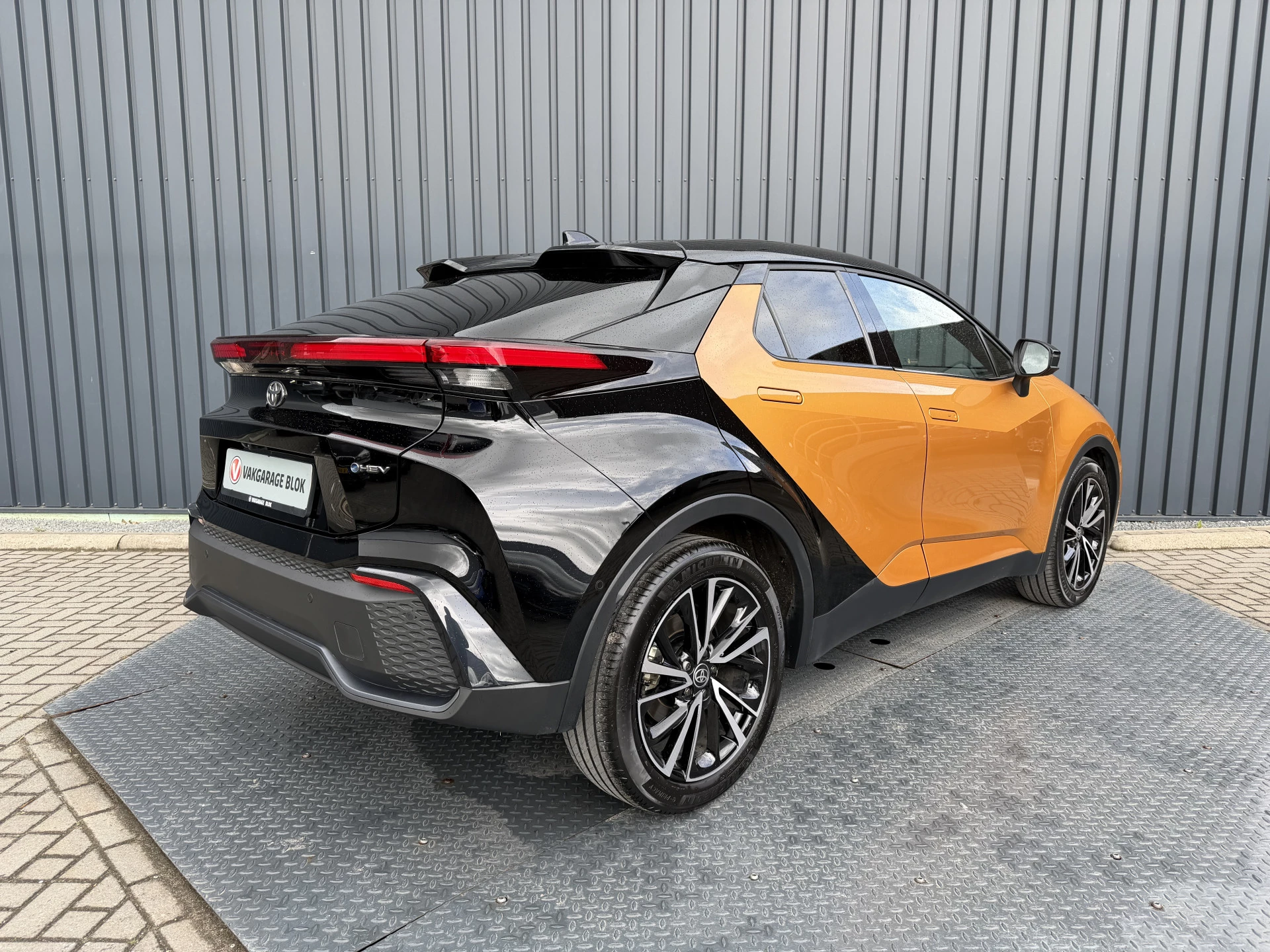 Hoofdafbeelding Toyota C-HR