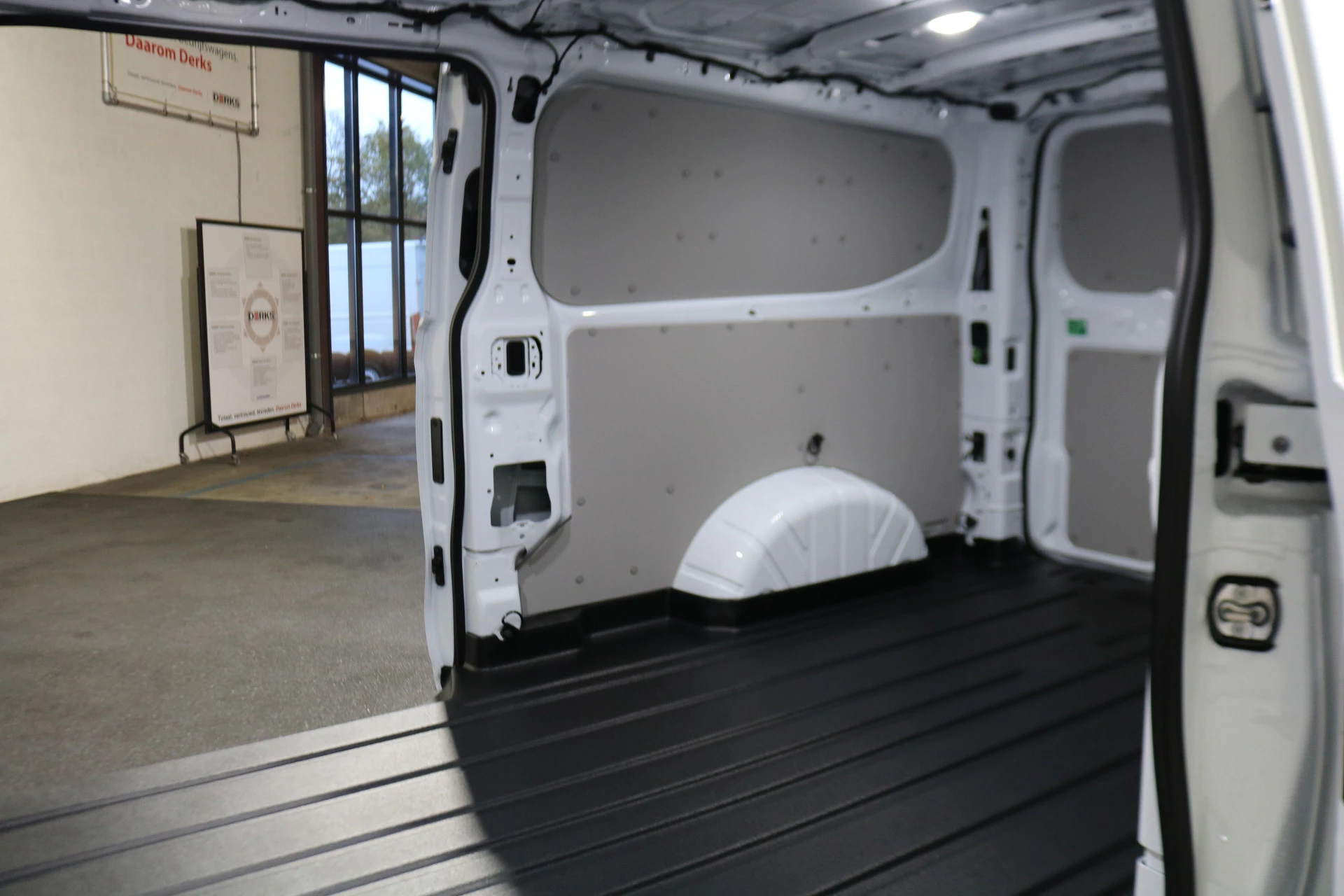 Hoofdafbeelding Ford E-Transit Custom