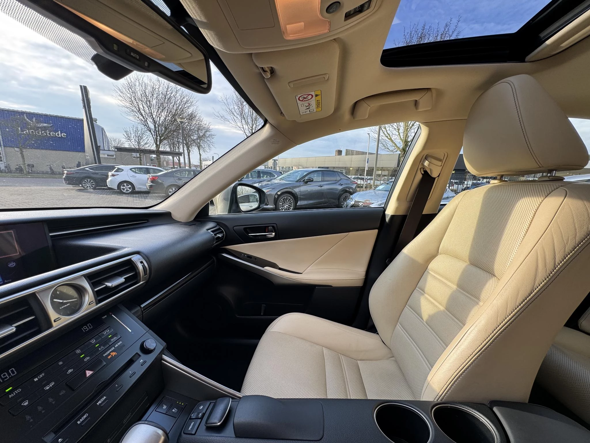 Hoofdafbeelding Lexus IS