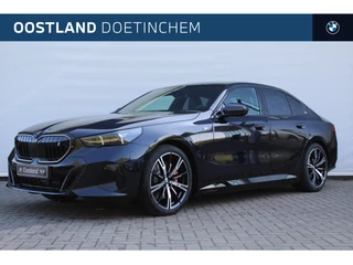 Hoofdafbeelding BMW i5 BMW i5 eDrive40 M Sport / Trekhaak / Bowers & Wilkins / M Multifunctionele Stoelen / Adaptieve LED / Parking Assistant Plus / Stoelventilatie / Comfort Access