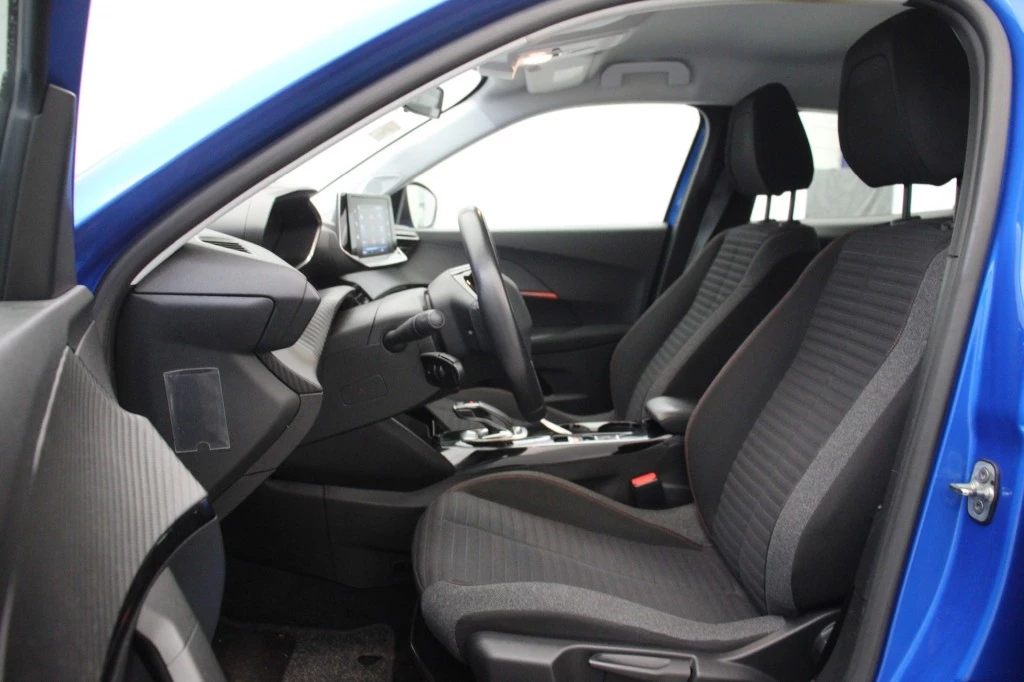 Hoofdafbeelding Peugeot e-2008