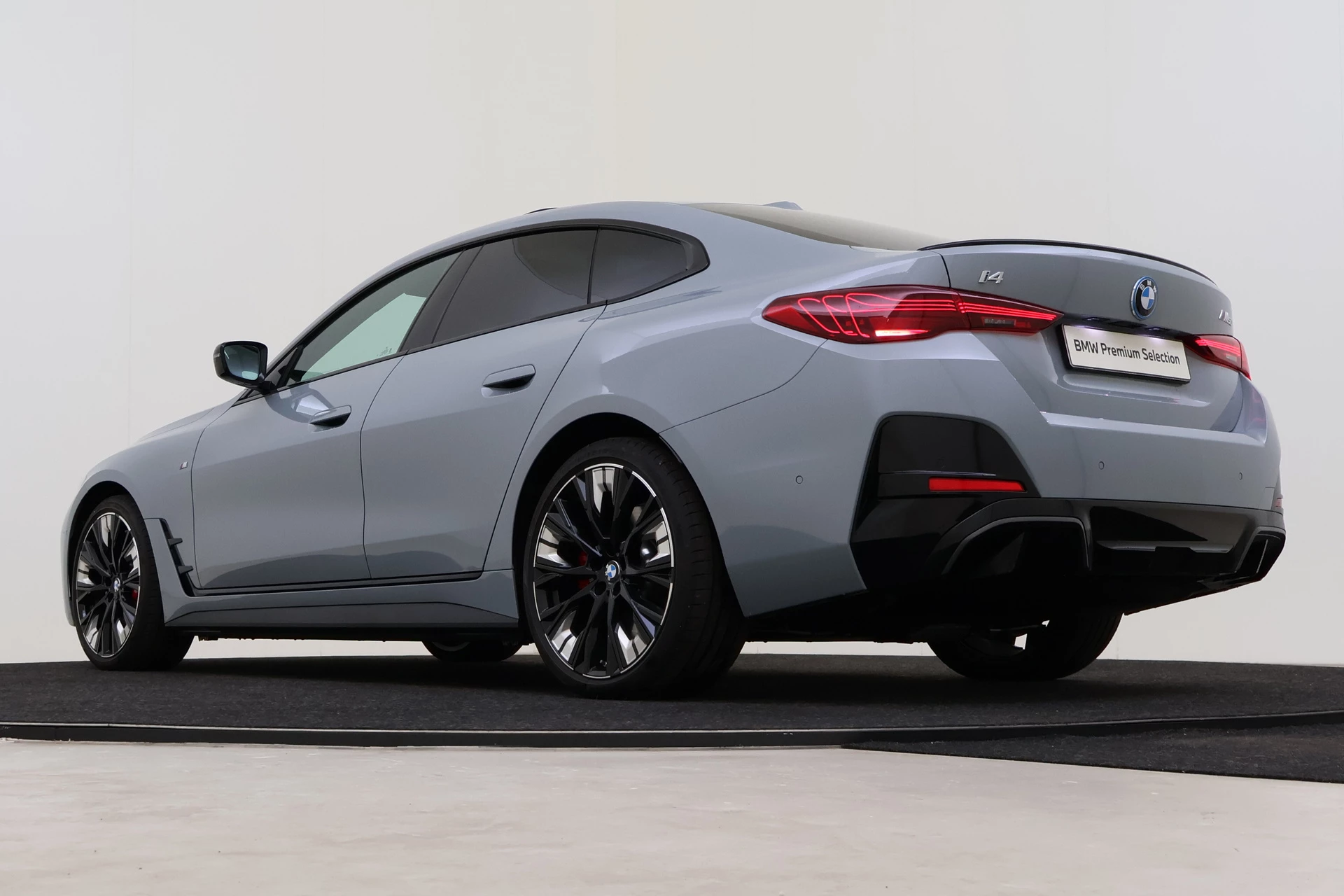 Hoofdafbeelding BMW i4