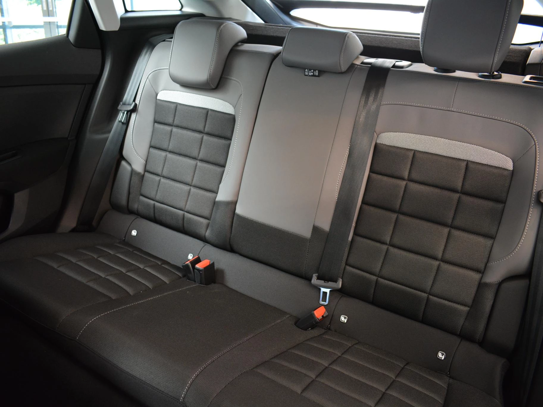 Hoofdafbeelding Citroën ë-C4