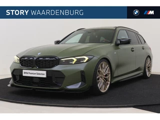 BMW 3 Serie Touring M340i xDrive High Executive Automaat / Panoramadak / Trekhaak / Sportstoelen / Adaptieve LED / M Adaptief onderstel / Parking Assistant Plus / Comfort Access