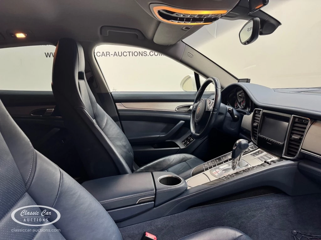 Hoofdafbeelding Porsche Panamera