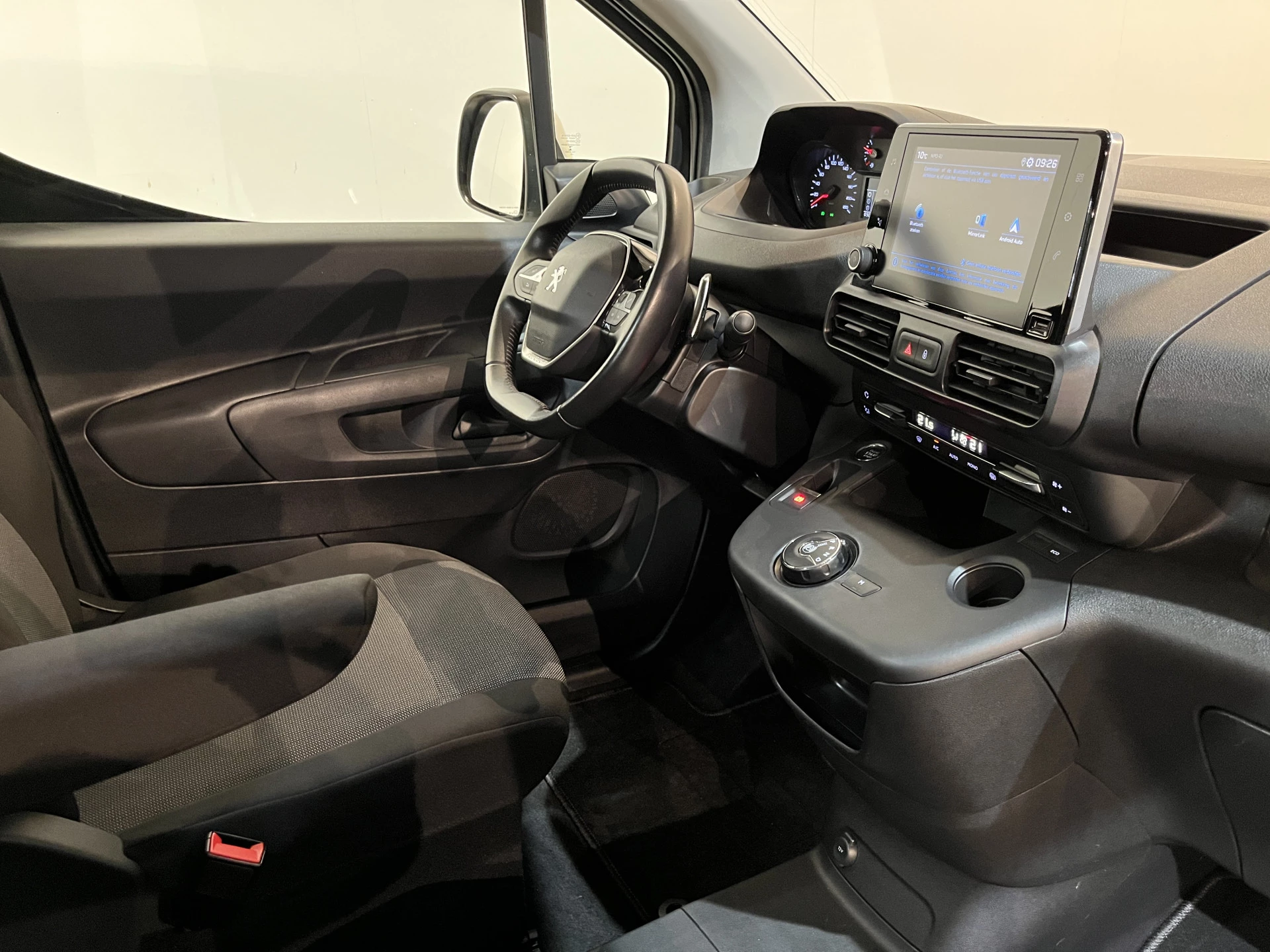 Hoofdafbeelding Peugeot Partner