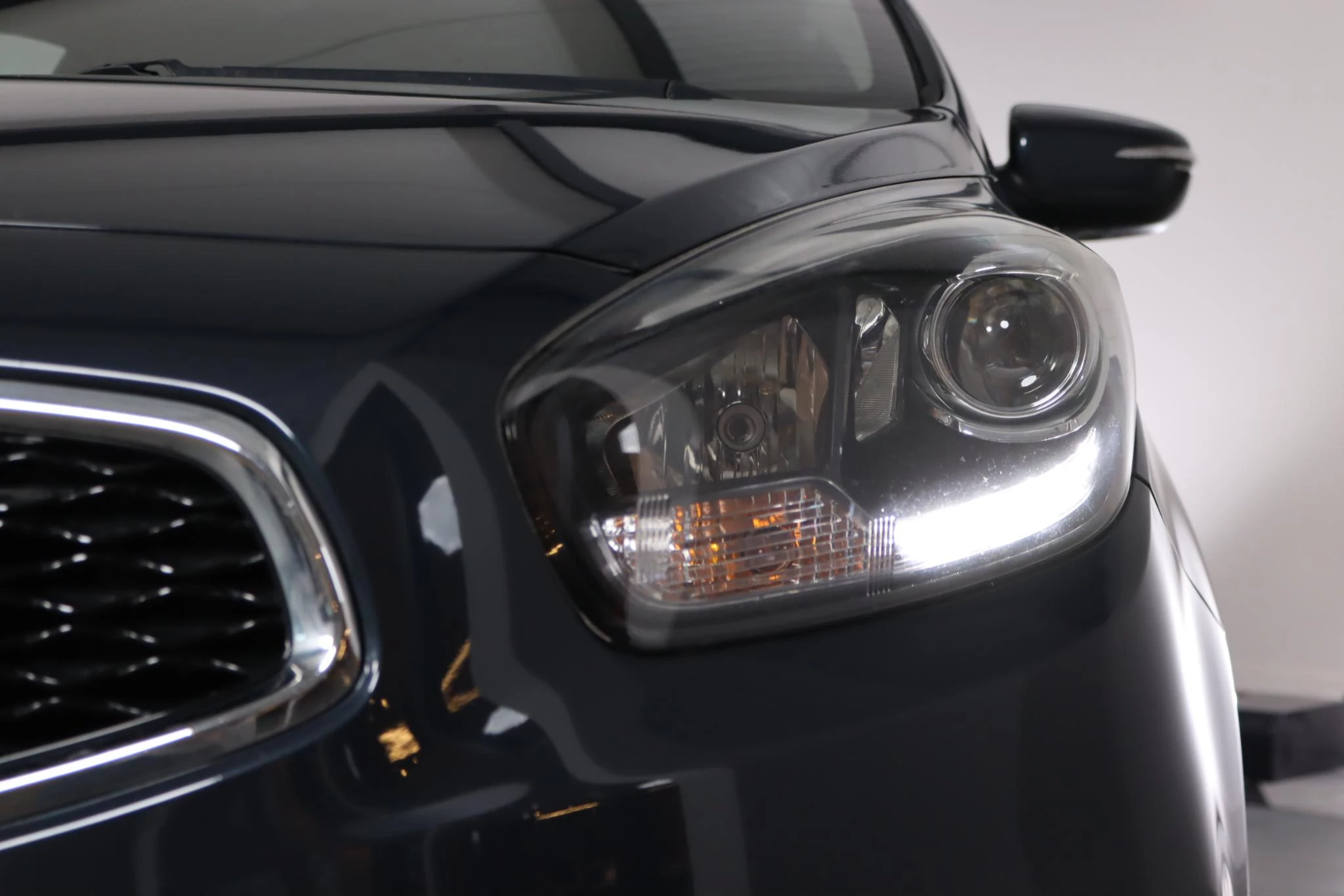 Hoofdafbeelding Kia Carens